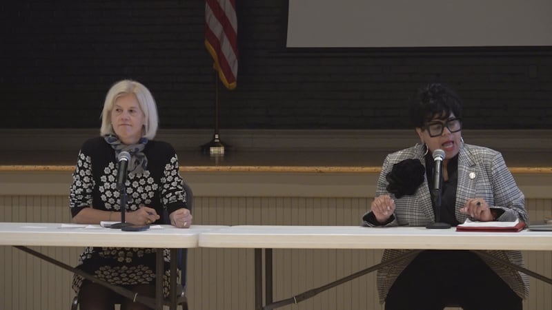 Mayor Reed and Beth Macy at Roundtable