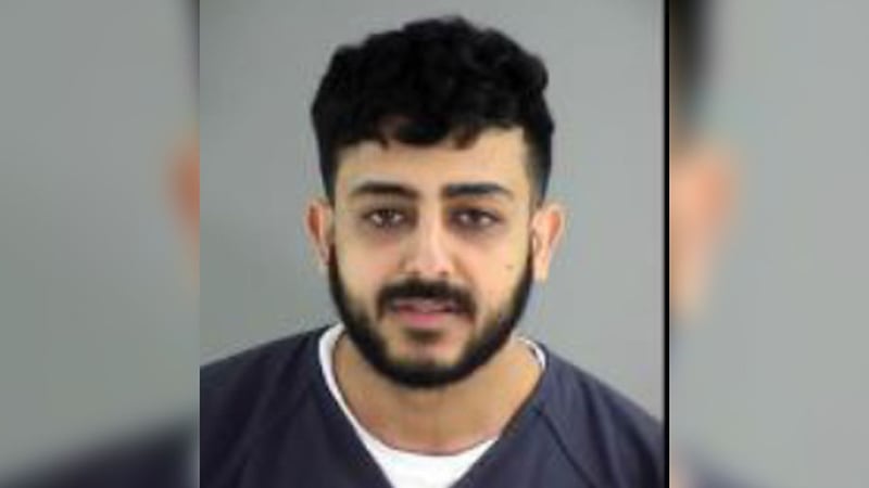 cigarette smuggler caught Leader of $30M 'well-organized' cigarette smuggling operation sentenced cigarette smuggler caught Leader of $30M 'well-organized' cigarette smuggling operation sentenced