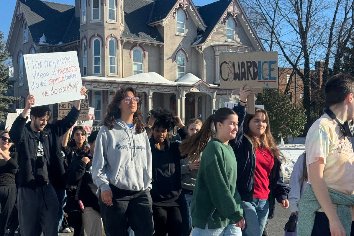 Jmu Riots JMU students host protest against ICE at Harrisonburg City Hall
