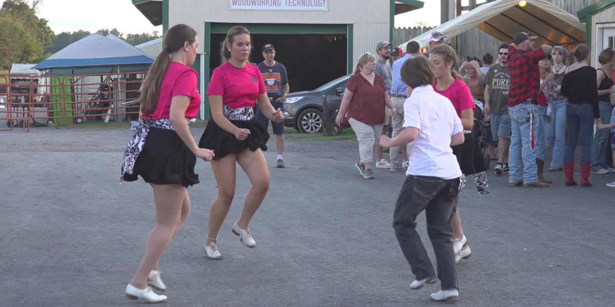 Kansas Rocking R Cloggers Mountain Heritage Cloggers perform at the Rockingham Co. Fair